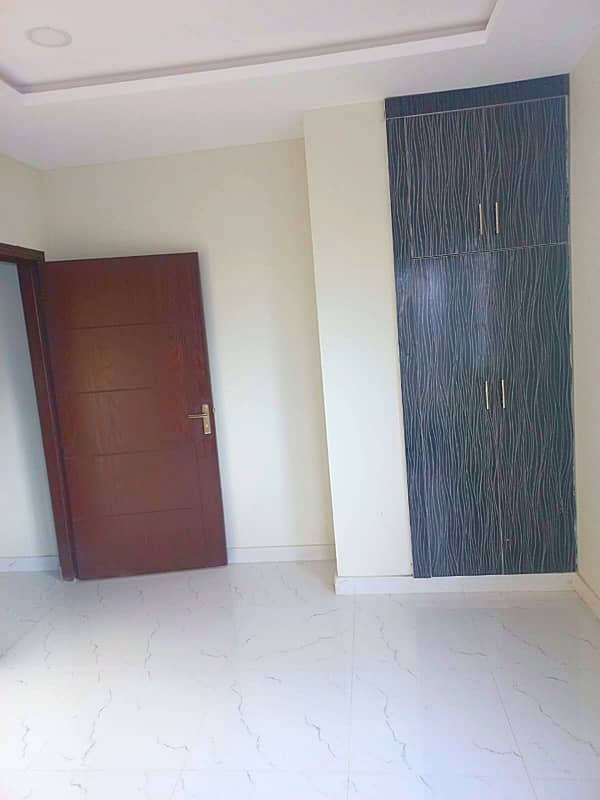 1 bed apartment available on rent in Gulberg Greens Islamabad 0