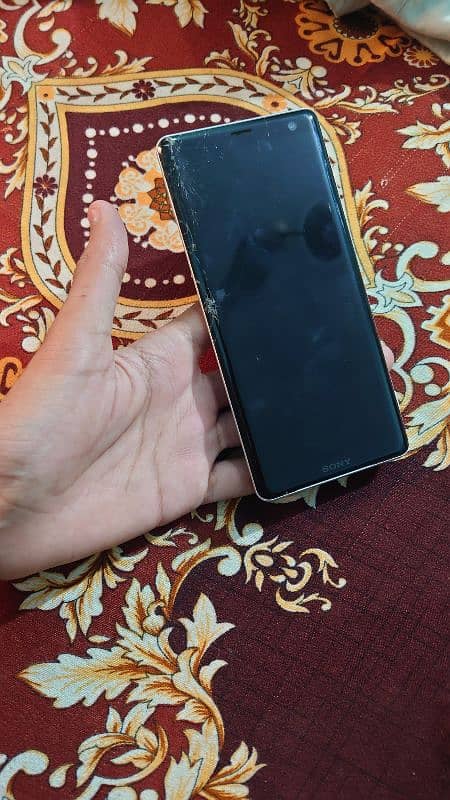 Sony Xperia XZ3 4