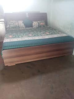 Bed 6*6.5 and diamond foam mattress