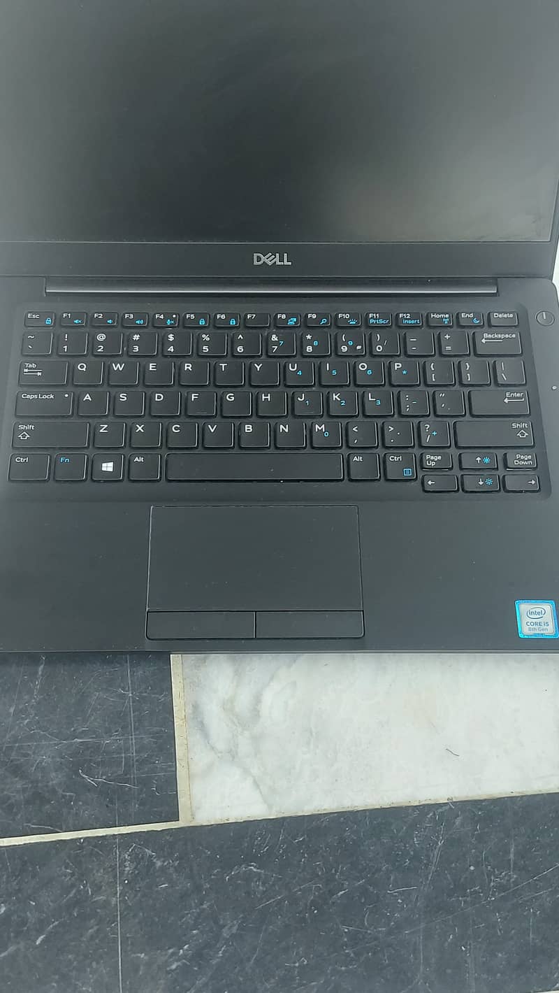 Dell Core i5 | C | 256 SSD | Latitude 7390 3