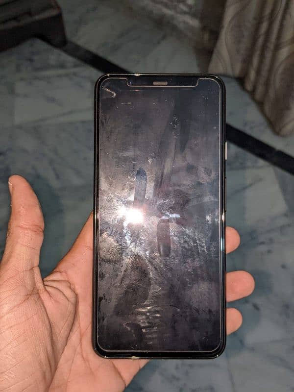 Google pixel 4 xl  with box charger and handfree 7