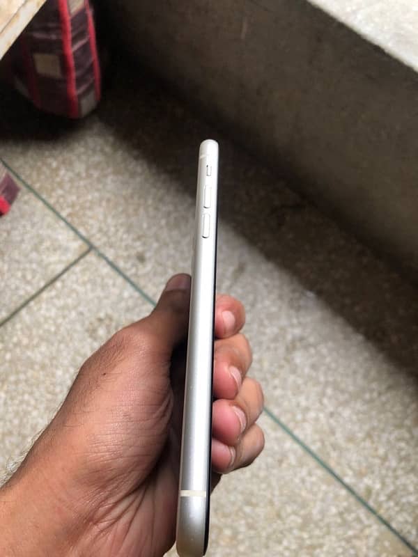 iphone 11 64gb white 4