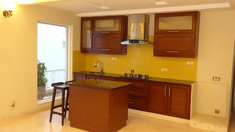 Kanal Proper Double Unit 5 bedroom at prime location needs little renovation 16