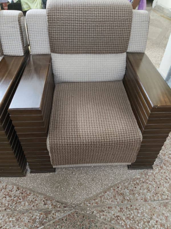 5 seater sofa set in good condition 0