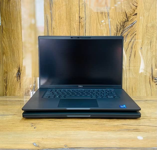 Dell Latitude 7520 Touch i7-11th Gen 32GbRam 512GbSSD Intel Iris Xe 3