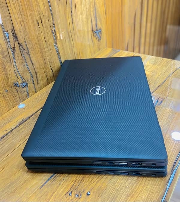 Dell Latitude 7520 Touch i7-11th Gen 32GbRam 512GbSSD Intel Iris Xe 4