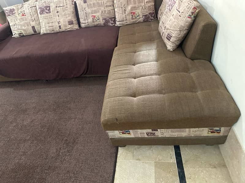 L shaped sofa with 6 cushions 3