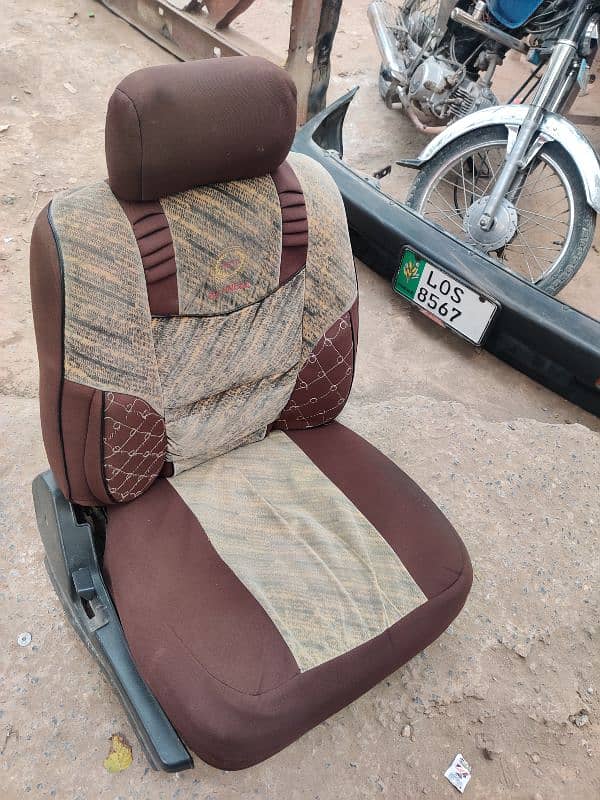 car seats Nissan Sunny 1986 1