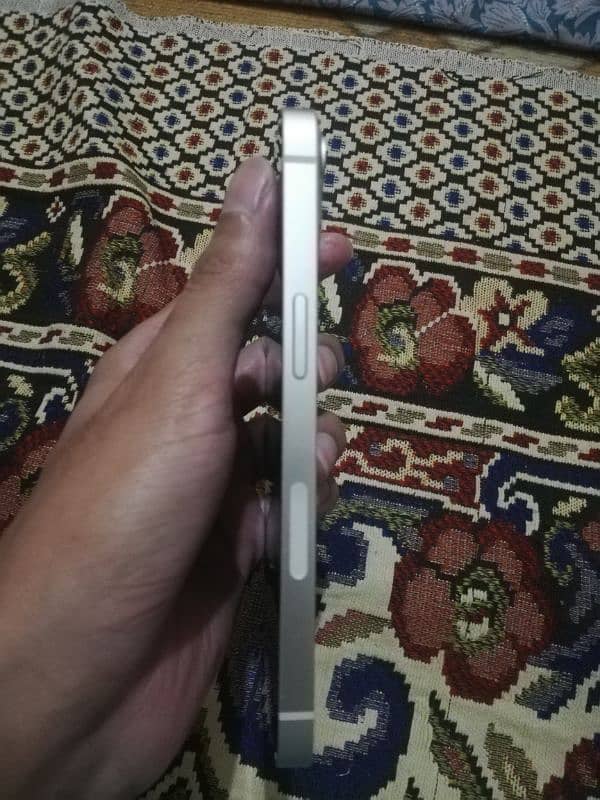 I Phone 13 non pta jv LLa model lush condition 10/10 2