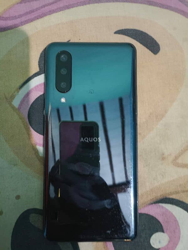 Aquos Zero 5g Basic 1