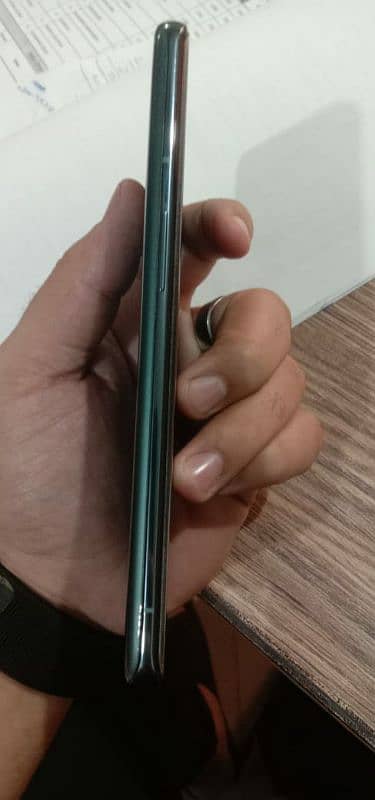 one Plus 9 pro 4