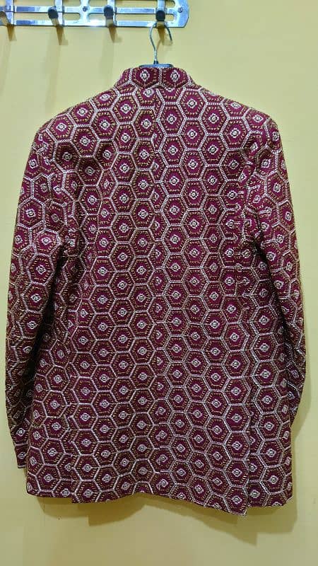 Men Maroon Tilla Work design Court 4