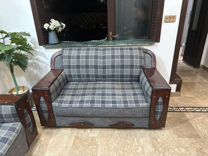 5 seater sofa 3