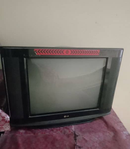 All ok LG TV 24 inch price 6500 final Contect nmbr 03190785969 1