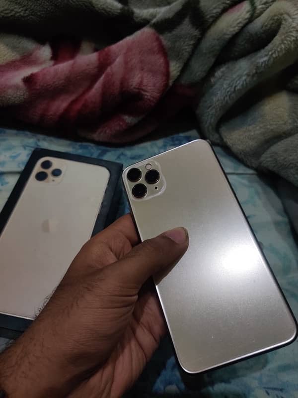 iPhone 11 pro max 2