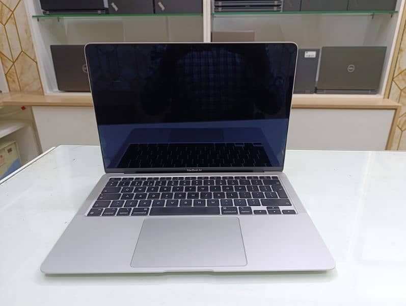 MacBook air m1 | 16gb ram 1