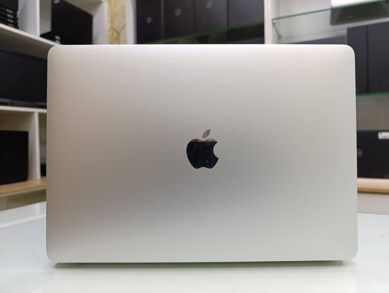 MacBook air m1 | 16gb ram 2