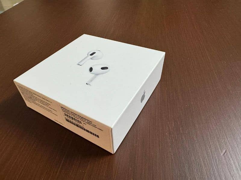 New AirPods with Lightning Charging Case (3rd generation) 0