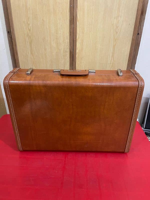 Royal Traveller USA Hard Body Suit Case 2