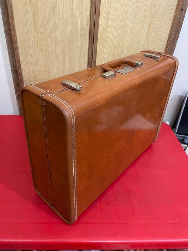 Royal Traveller USA Hard Body Suit Case 4