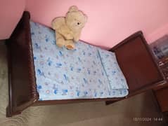 Elegant style KIDS bed with mattress.