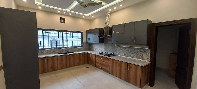 Kanaal Brand new upper portion. . . . in Bahria Town 7