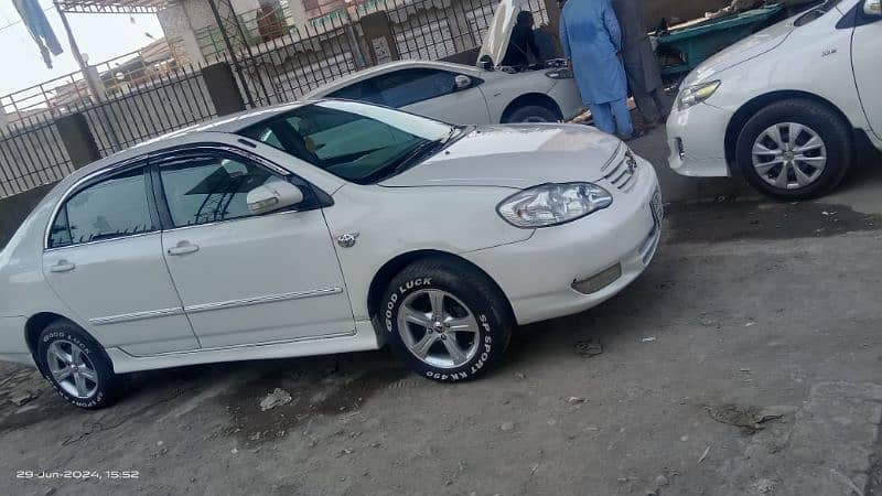 Toyota Corolla Altis 2004 3