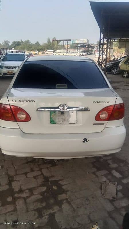 Toyota Corolla Altis 2004 5