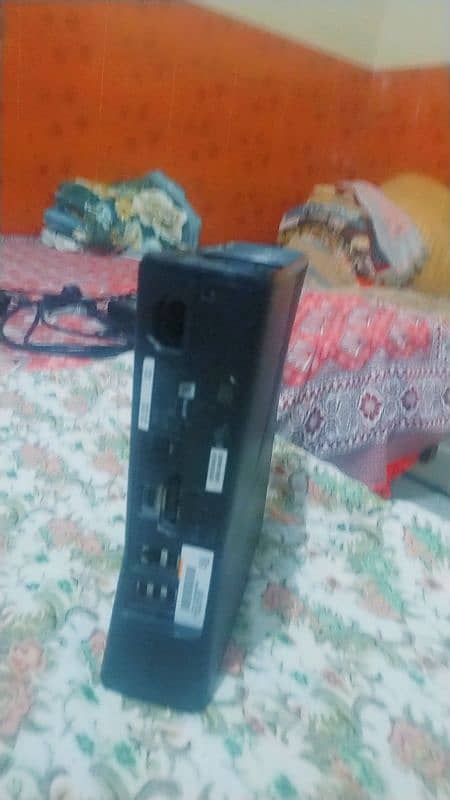 Xbox 360  with 2 controller 4