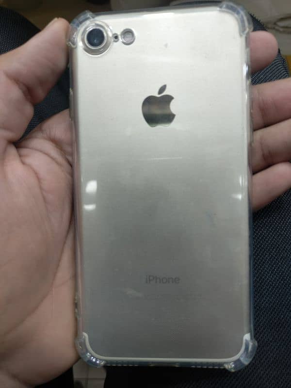 i phone 7/ 128gb pta ok battery chang 0