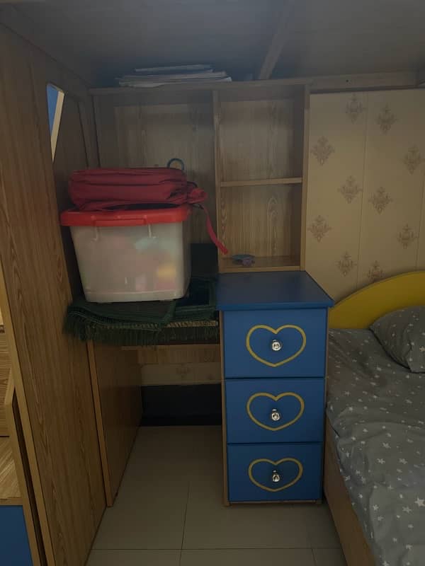 double bunkbed with two mattresses . 2