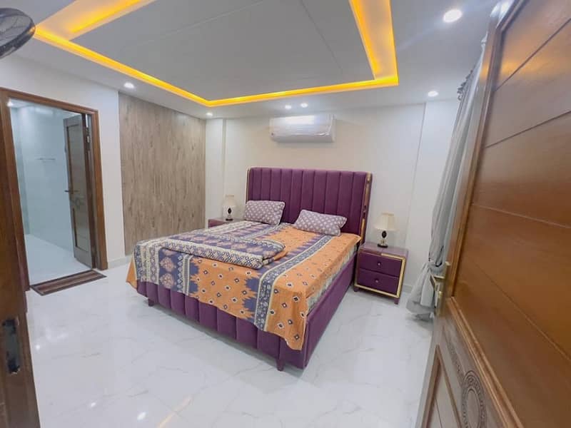 1 BED FULLY FURNISH APARTMENT AVAILEBAL FOR RENT IN BAHRIA TOWN LAHORE 7