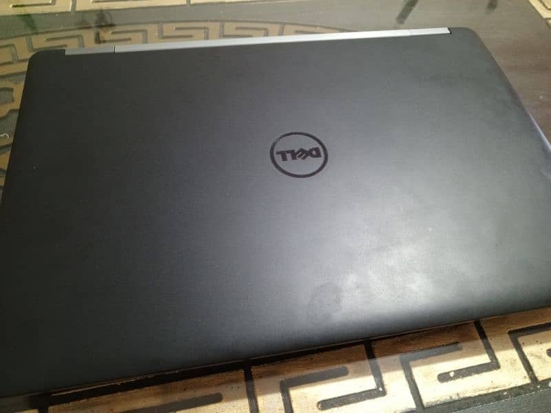 DEll gaming laptop i7/6gen + 12gbram + 2gb AMD GPU 5