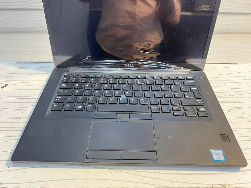 Dell 7490 i5 8th Generation Touch Screen 1