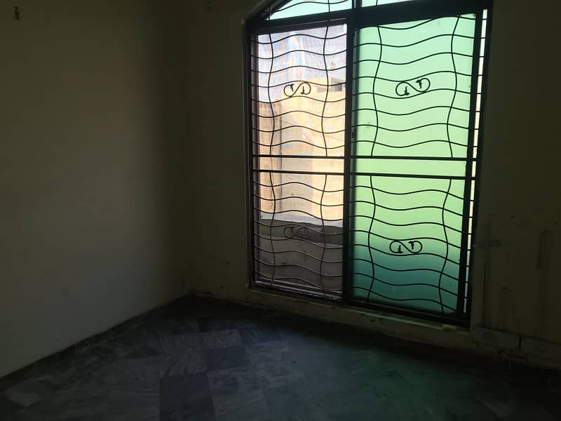 4 marla 2nd floor apartment attached bath near to Ghazi road 3