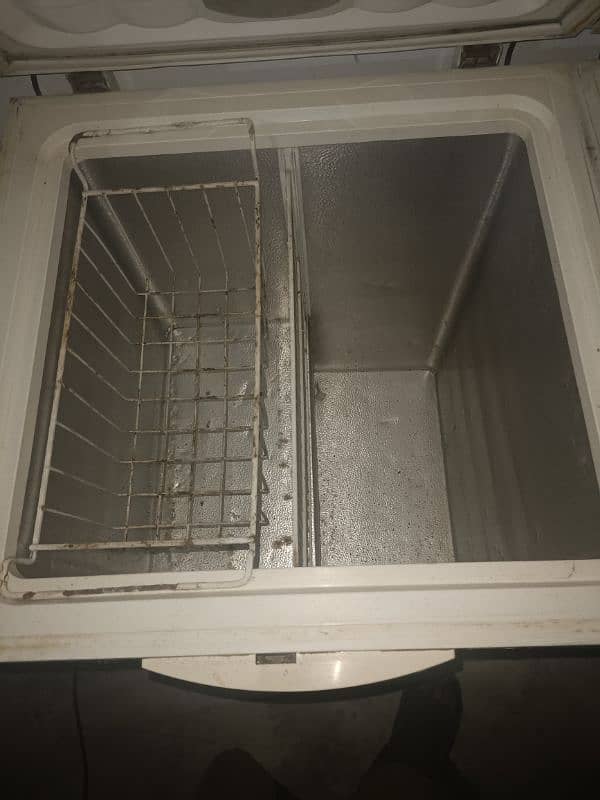 Double Door Deep Freezer 4 feet 2