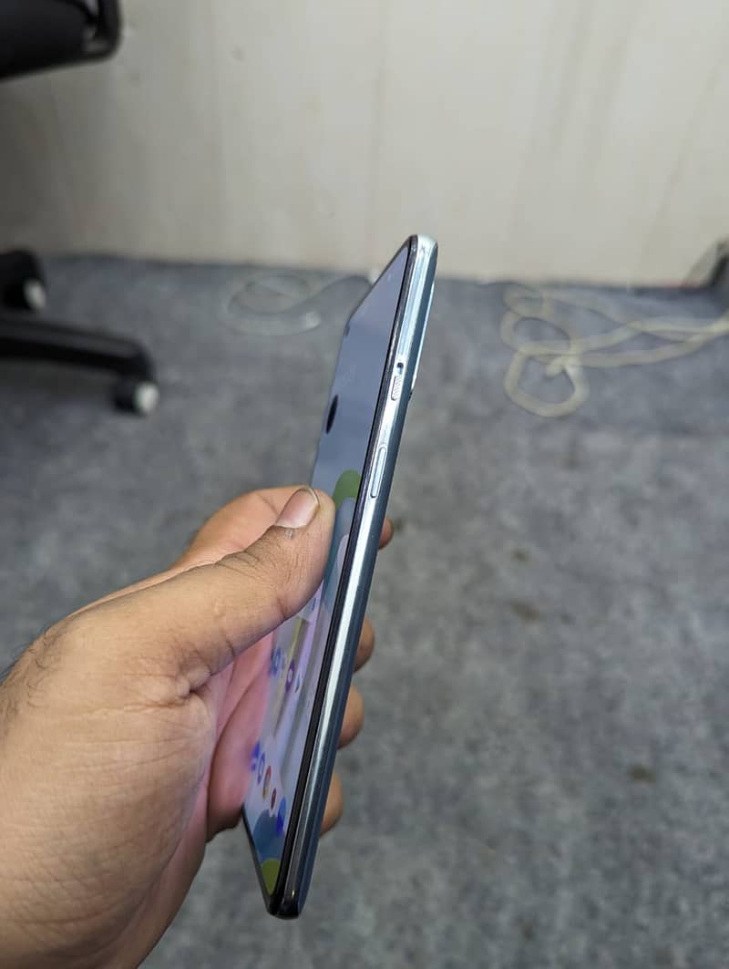 One plus 8t global ,/8/128gb,/dual sim 3