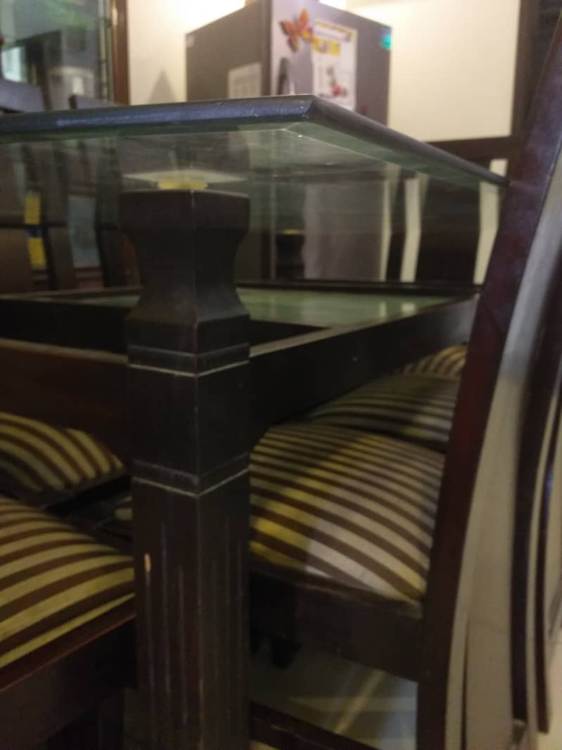 Good condition table 0