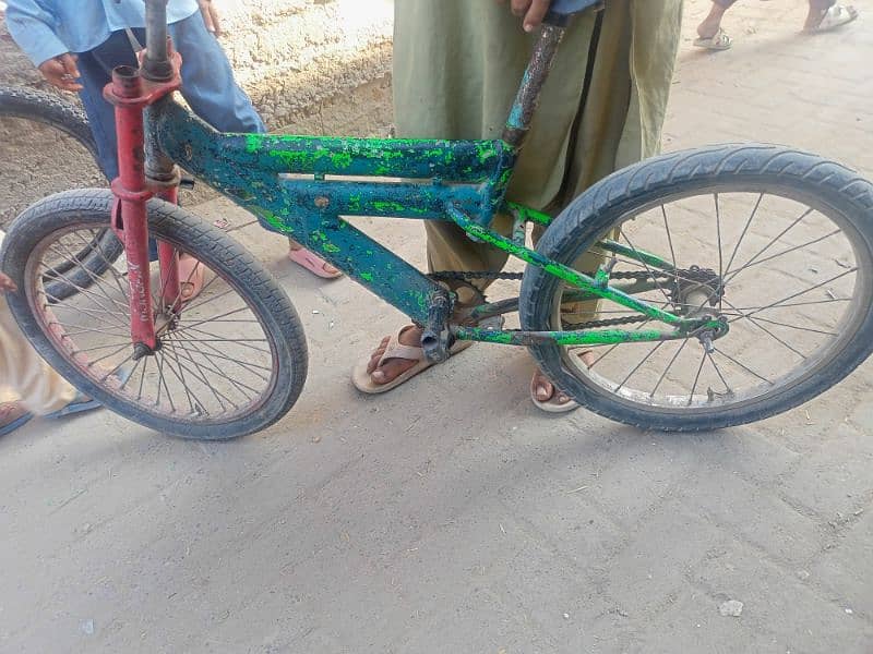 4 cycle he alag se Bhai milen ge 1