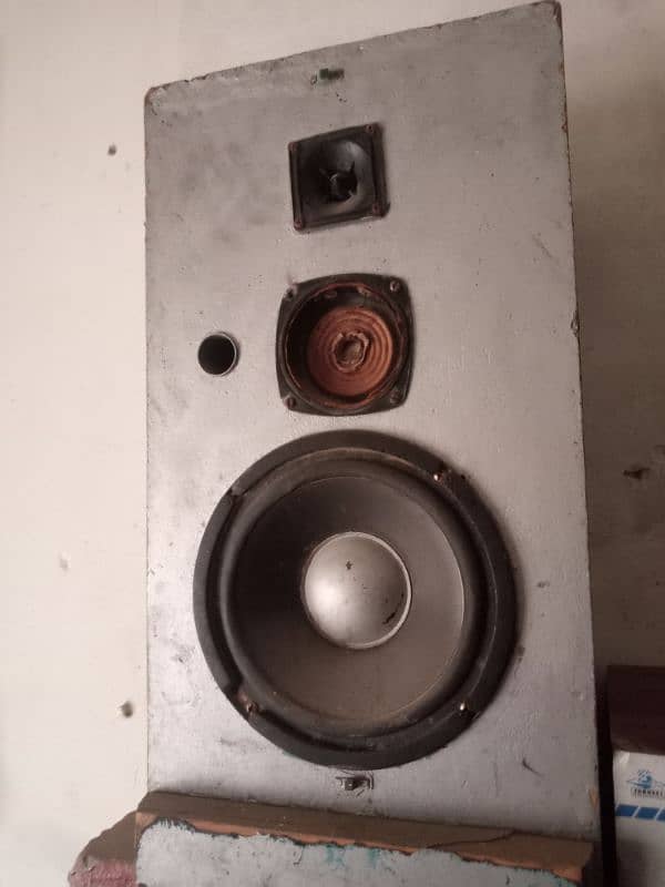 2 speaker with Amplifier 10/8 condition 3