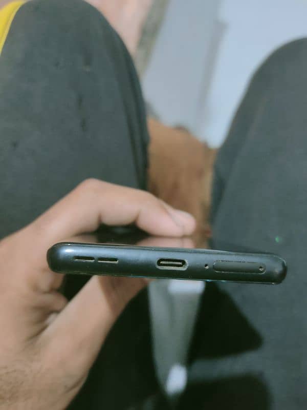 oneplus 8 5g panel damage 2