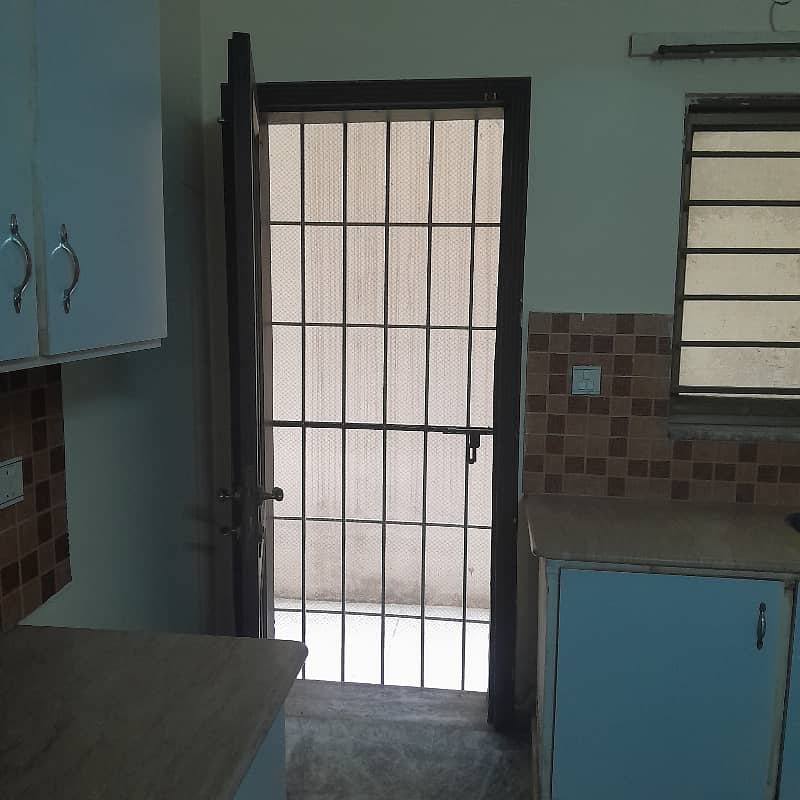 1 kanal lower ground portion available for rent in E11 12