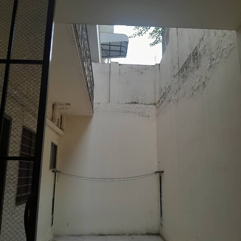 1 kanal lower ground portion available for rent in E11 27