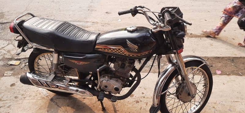 Honda 125 model 2016 Okara number 1