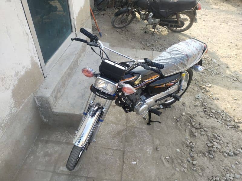 Honda CG 125 Model 2018 Karachi Registration 2