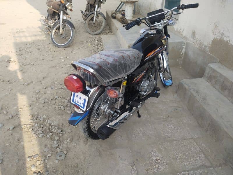 Honda CG 125 Model 2018 Karachi Registration 3