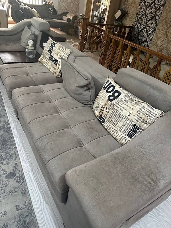 Branded LShapped modern sofa for sale 3