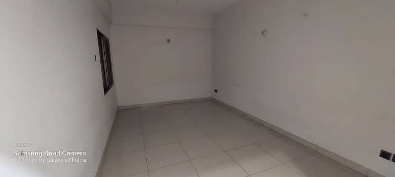 BLOCK H FLAT FOR RENT 3 BED DD 2