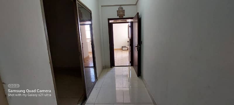 BLOCK H FLAT FOR RENT 3 BED DD 7