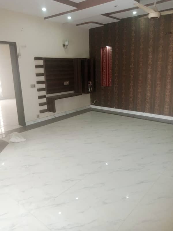 10 Marla Upper Portion For Rent In Bahria Town Lahore. 0